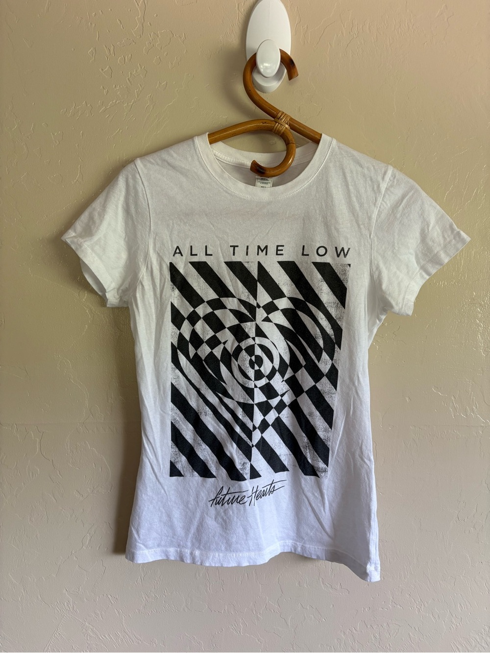 All Time Low White Black Heart Optical
Illusion Short Sleeve 100% Cotton T-Shirt